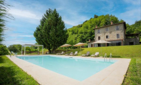 Villa Casa di Pietra en el norte de Lucca, Toscana Camporgiano